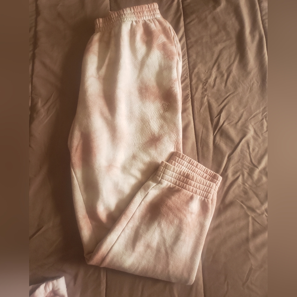 PINK Victoria's Secret jogger NWT